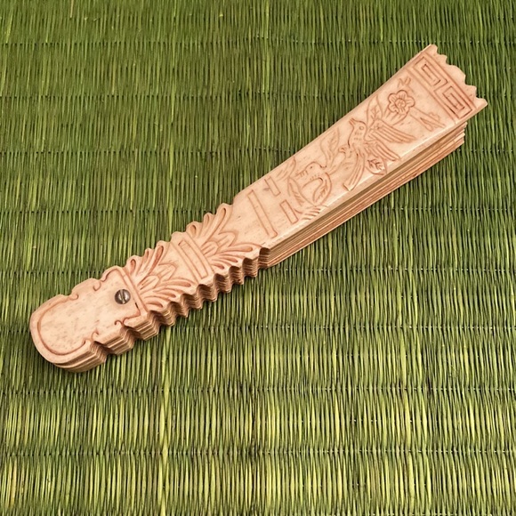 Chinese Crafted Bovine bone Fan - Picture 11 of 14